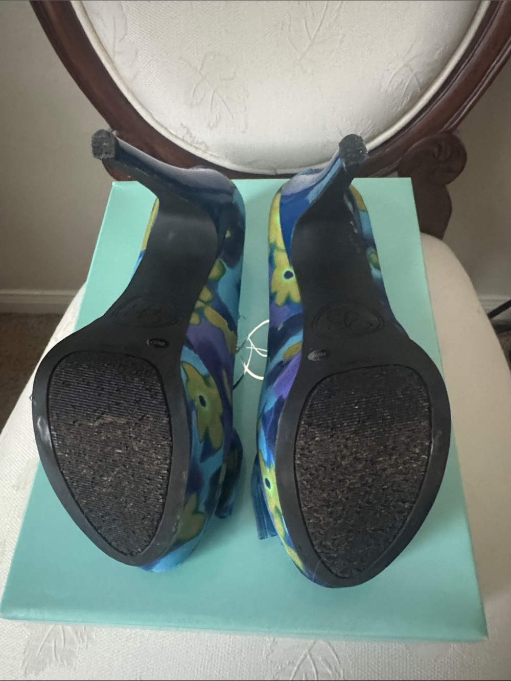 Jessica Simpson Blue Floral Satin Peep-Toe Heels - Picture 6 of 6
